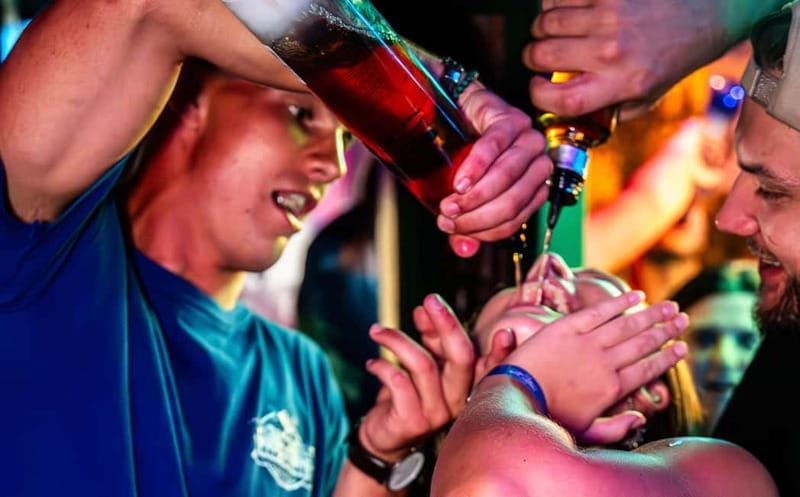 Nice: Bar/Pub Crawl with Free Shots and VIP Entry - A 5-Hour Nice Bar Crawl Built for New Friends