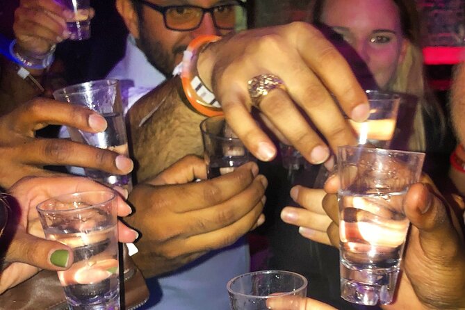 NYC Nightlife Crawl: Bars, Clubs & VIP Entry - Group Size and Energy: Max 40, Not a Train Full of People