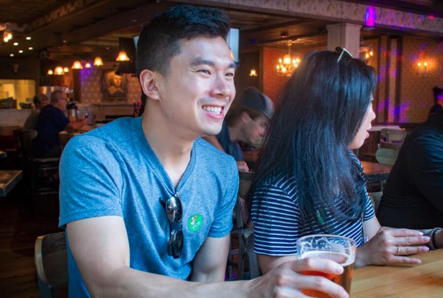 Oahu: Sips & Secrets of Hawaii Pub Crawl - Quick tips to make the start smoother