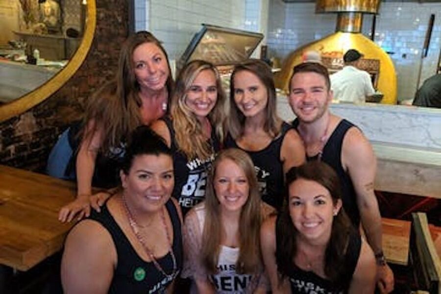 Oahu: Sips & Secrets of Hawaii Pub Crawl - Waikiki sips plus Hawaiian stories you can actually use