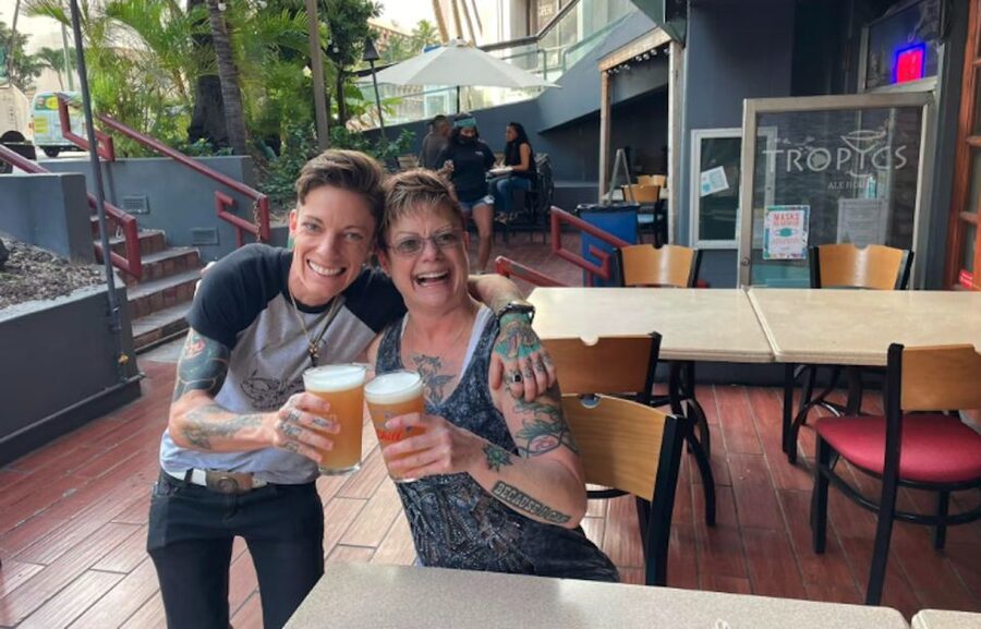 Oahu: Sips & Secrets of Hawaii Pub Crawl - The bars, the beers, and the drink reality check