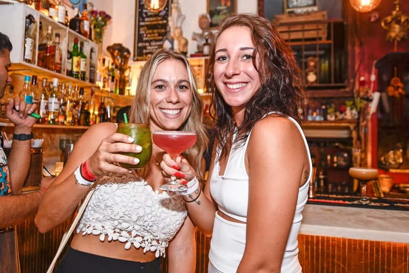 Original Hamburg Pub Crawl Sex & Crime St. Pauli Tour - VIP club entry: skip the line, but plan your look