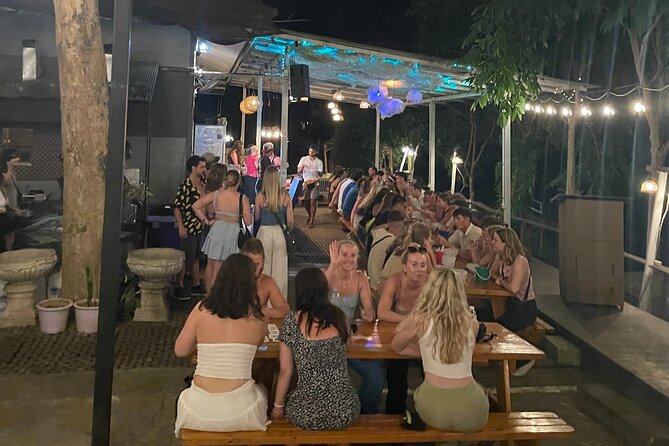 Pai Pub Crawl - The 10:45pm depart: how the night funnels into the last club