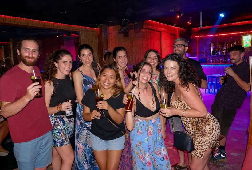 Panglao Bohol Island: Alona Beach Pub Crawl with Drinks - The 23:30 arrival at the last bar: why timing helps