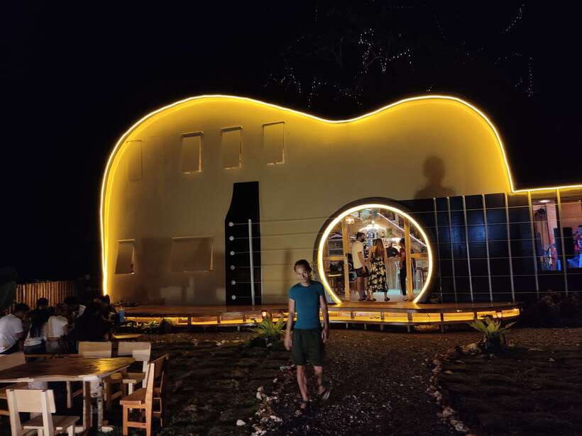 Panglao Bohol Island: Alona Beach Pub Crawl with Drinks - 00:30 back to Abraham: ending clean (or extending)