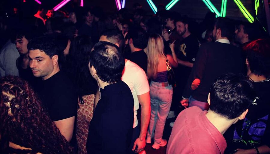 Paris: Latin Quarter Guided Pub Crawl to Bars and Clubs - The real value of free shots and drink discounts
