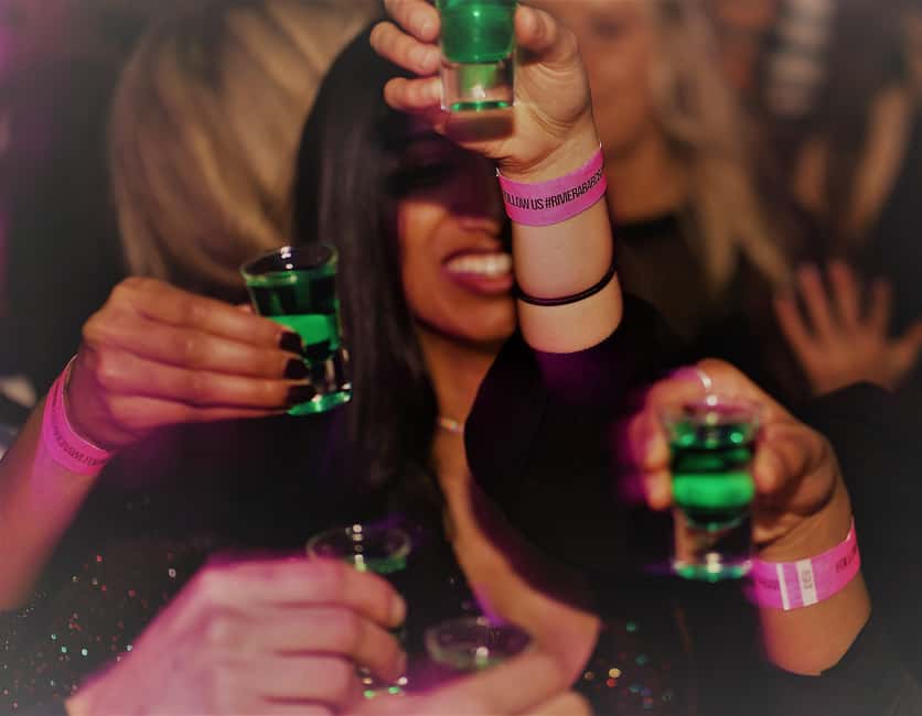 Paris: Latin Quarter Guided Pub Crawl to Bars and Clubs - Who this crawl suits best (and who should skip it)