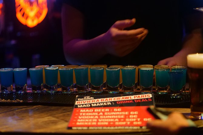Paris Latin Quarter Pub Crawl Bars and Clubs - Saint-Germain-des-Prés: One More Bar Before the Dance