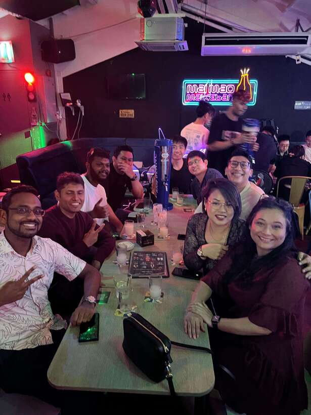 Party Singapore Bespoke Pub Crawl - Price and Value: What $30 Buys You on a Friday or Saturday