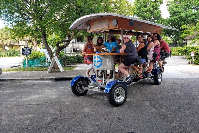 Pedibus Pub Crawl in Fort Lauderdale - Guides, Music, and the Rules That Keep the Night Smooth
