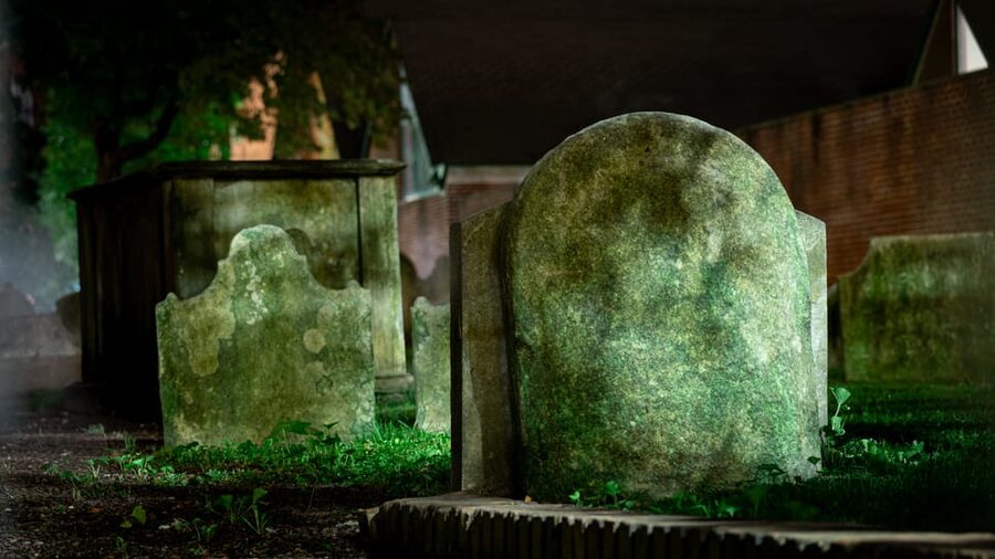 Philly Ghosts Boos and Booze Haunted Pub Crawl - Guide style and what to expect from Thomas and the lantern-led flow