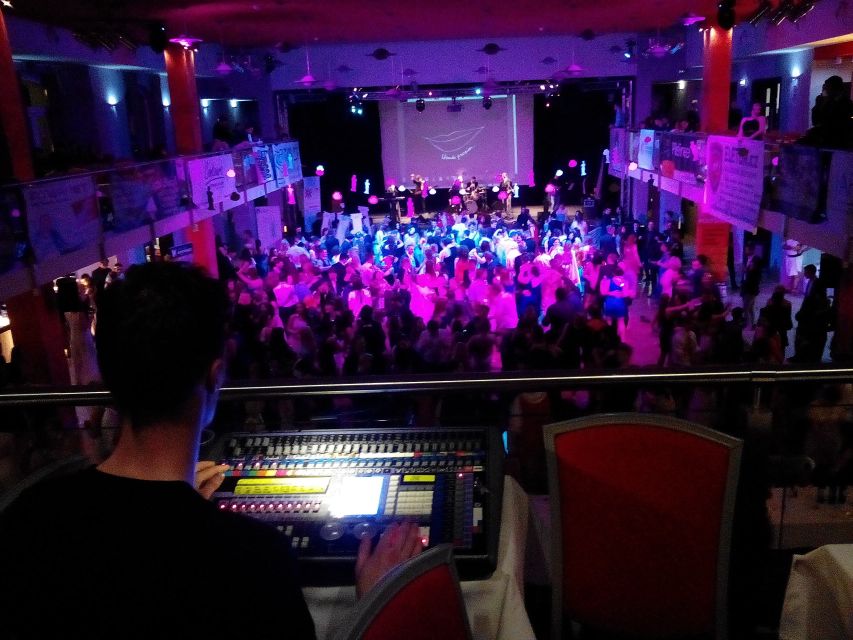 Pilsen: Pub and Club Crawl - Pilsen Pub Crawl: Why This 5-Hour Format Feels Right