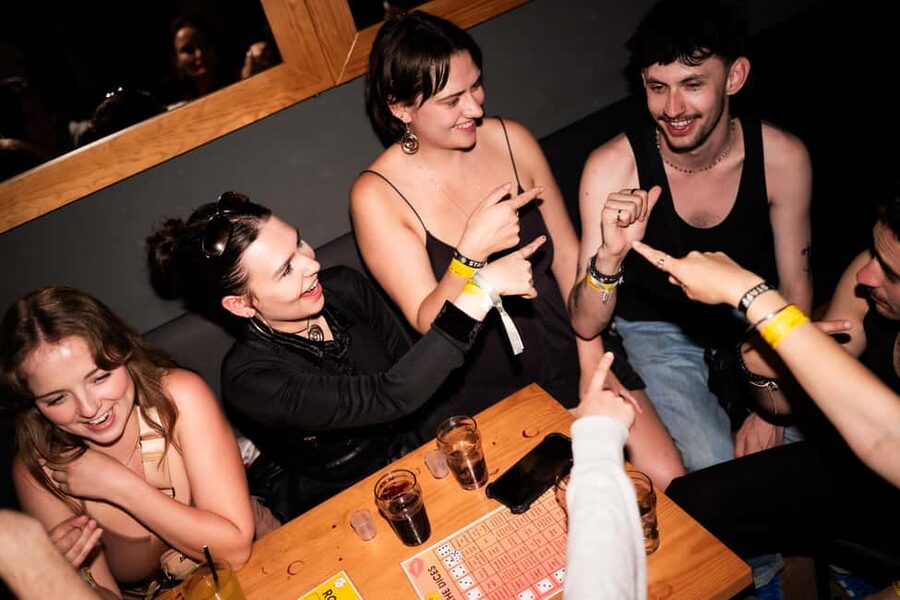 Porto: 4 Bar Pub Crawl, 7 Drinks, & Skip-the-Line Club Entry - Price, value, and what you’re really paying for