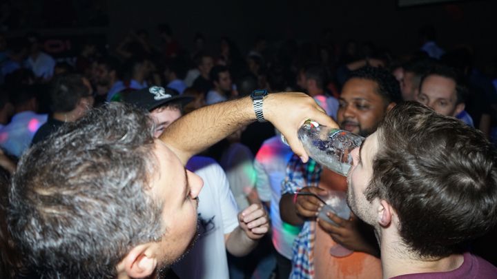 Porto: Pub Crawl with 6 Drinks and VIP Club Entry - Who This Pub Crawl Suits Best (And Who Should Skip It)