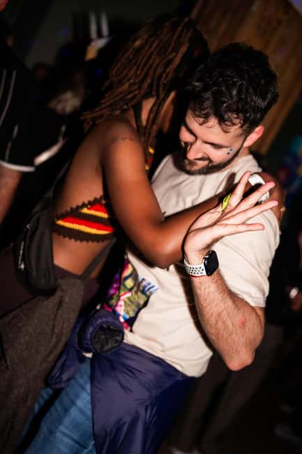 Porto: Pub Crawl with 7 Drinks, Games, and VIP Club Entry - Should you book Porto Crawl?