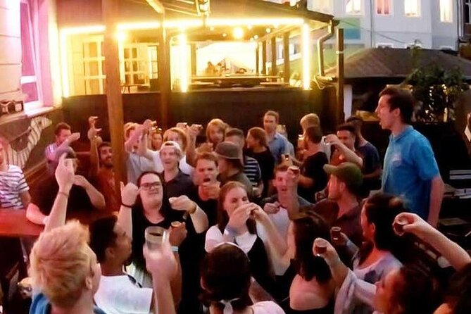 Porto Pub Crawl With Unlimited Beer - From Torre dos Clérigos to bar hopping: what each part of the route does