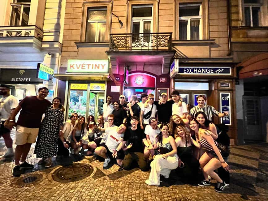 Prague: Pub Crawl with Shots & Entrance to Rooftop Club - The open bar option: when it’s worth paying extra