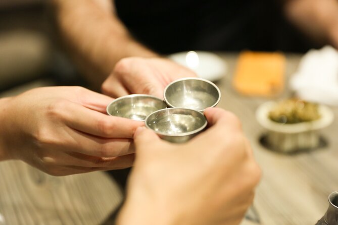 Private Food & Sake Tour in Central Kyoto with Sake Sommelier - Pairing Kyoto flavors with sake and craft beer