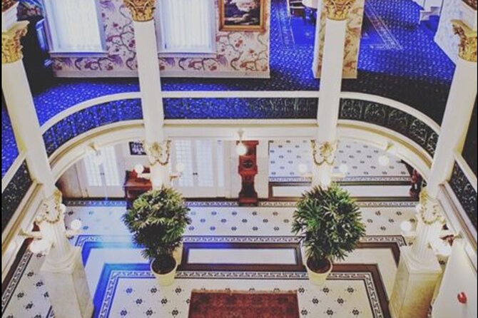 Private History Pub Tour through the Menger & Buckhorn Saloon - Weather and timing: why the afternoon start matters