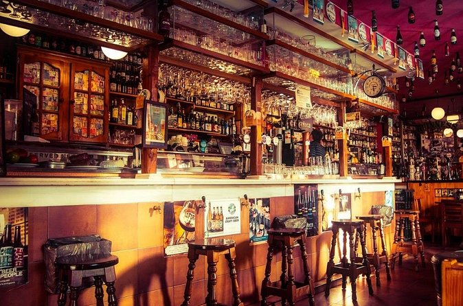 Private Newcastle Pub Tour - NewcastleGateshead riverside taverns and local drink stories