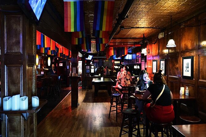 Private Pub Crawl with a Local - The Dylan and Hendrix connection: famous music, specific places