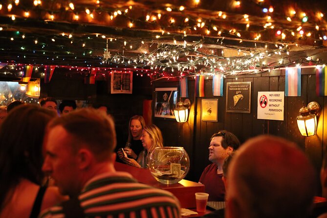 Private Pub Crawl with a Local - Comedy stops: where comedians got their start