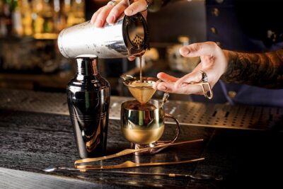 Private Speakeasy Pub Crawl in Chicago with Local Historian - What the historian actually gives you during the 1920s storytelling