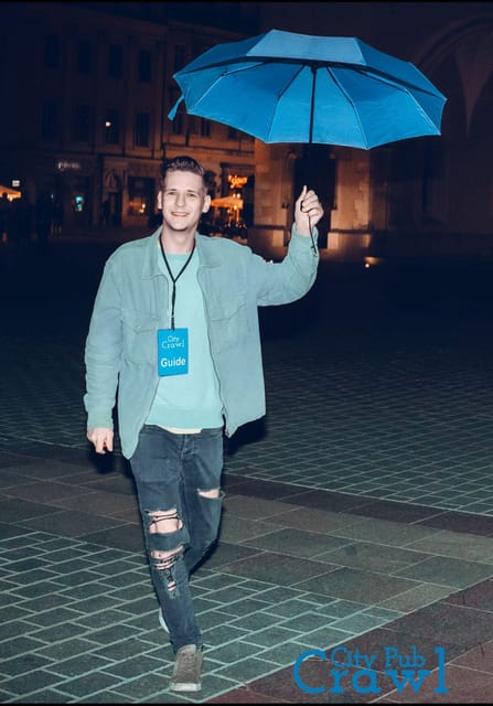 Pub Crawl - 1-hour Open Bar then Vip to 5 Clubs - Krakow - Walking Through Old Town: The Night’s Rhythm