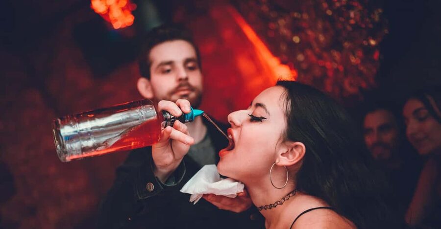 Pub Crawl - 1-hour Open Bar then Vip to 5 Clubs - Krakow - Who This Pub Crawl Fits Best (and Who Should Skip It)