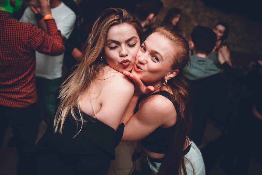 Pub Crawl 1hr Unlimited Beer + Vodka then Clubs in Katowice - After the hour: your guided route through bars and clubs