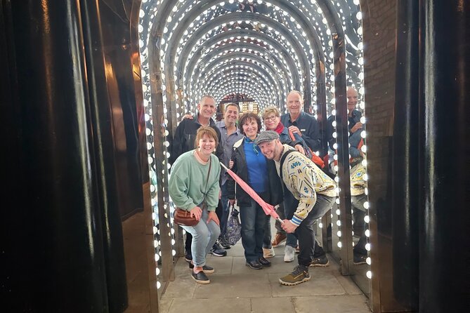 Pub Crawl and Sing along London Experience - Pub Crawl and Sing Along London: what you’re really paying for