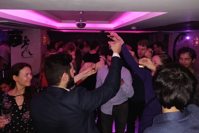 Pub Crawl Dubai: Private, Birthdays & Corporate Events - A Private Pub Crawl Night That Trades Waiting for Party Time