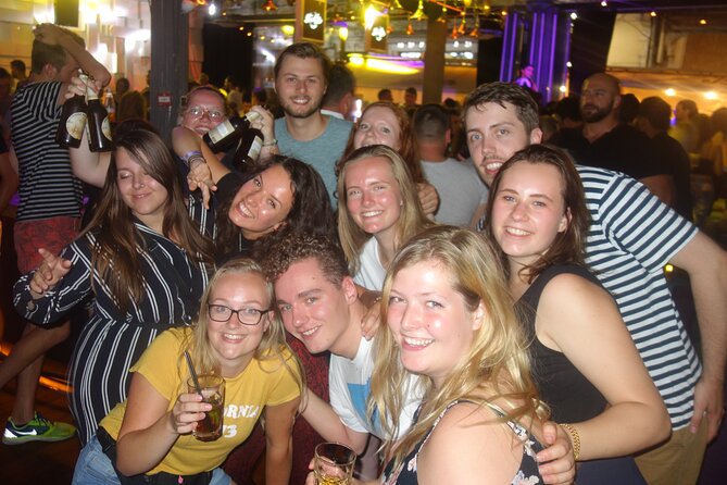 Pub Crawl Dubai: Private, Birthdays & Corporate Events - Stop 3: Jumeirah Lakes Towers (JLT) for Classy Views and Clubby Energy