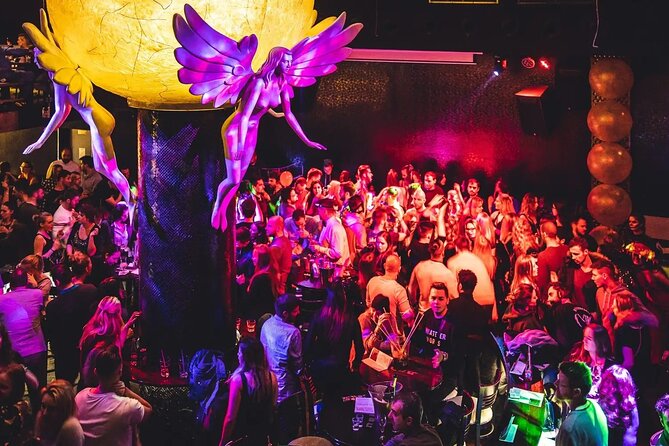 PUB CRAWL IN PRAGUE | Admission Ticket - Recovery Room open bar: the first 2.5 hours set the tone