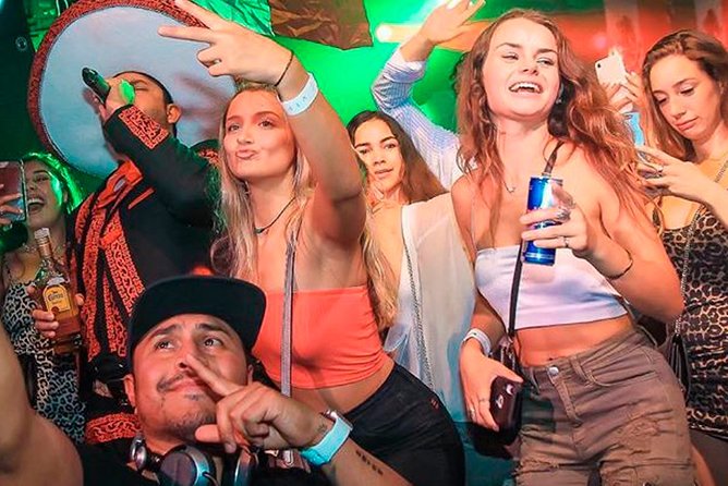 Pub Crawl Madrid by Mad Party Crew - Who should book this crawl (and who might skip it)