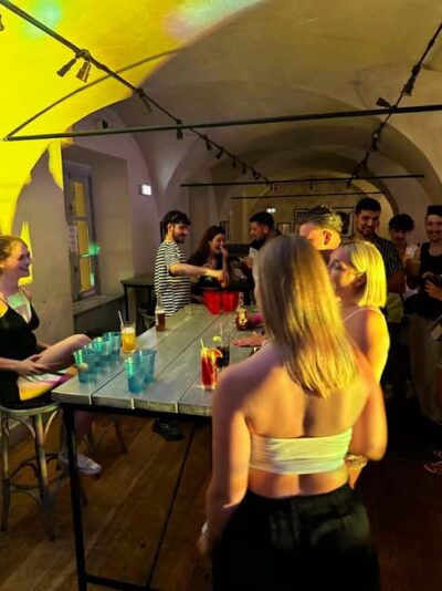 Pub Crawl Nice: Free Shots,Best Bar, Secret Surprise with us - Meet-Up in a Branded T-Shirt and the Ice-Breaker Phase