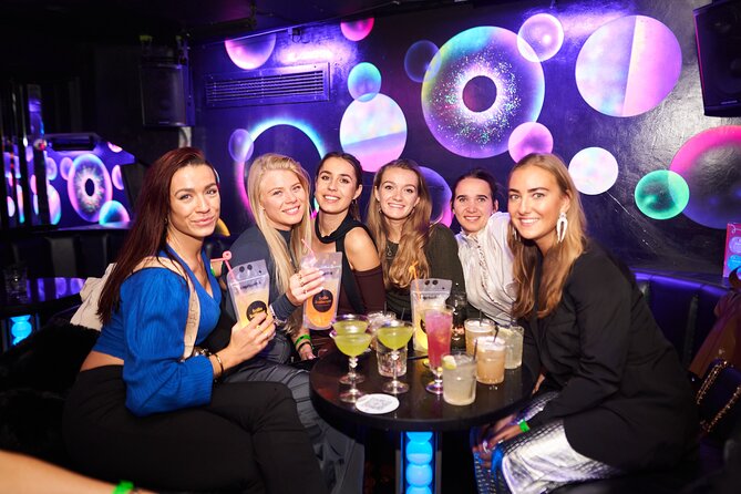 Pub Crawl of Central London - Hosts and the group vibe: why names keep coming up
