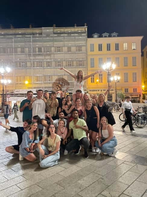Pub Crawl Paris: Drink, Laugh, Meet the World - What you’ll remember: the social side
