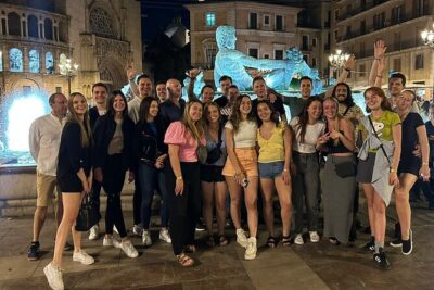 Pub Crawl Tour in Valencia - Stop 1: Plaça del Negret (About 1 Hour, Free Entry)