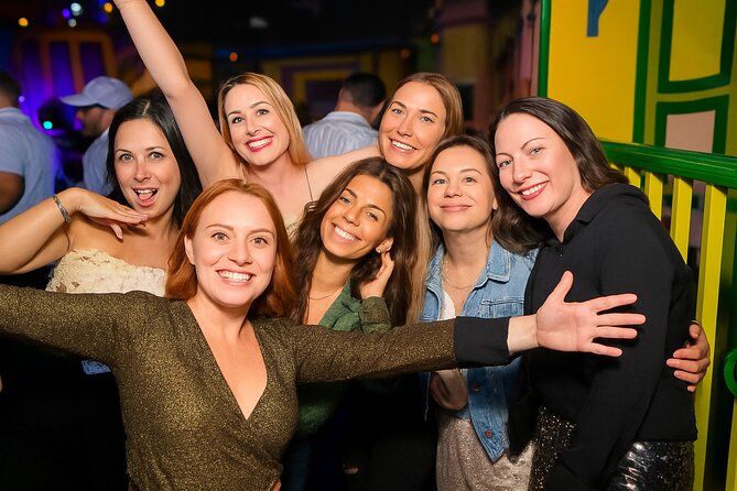 Pub Crawl Valencia by Mad Party Crew - Johnny Maracas: A mid-crawl stop that keeps your energy up