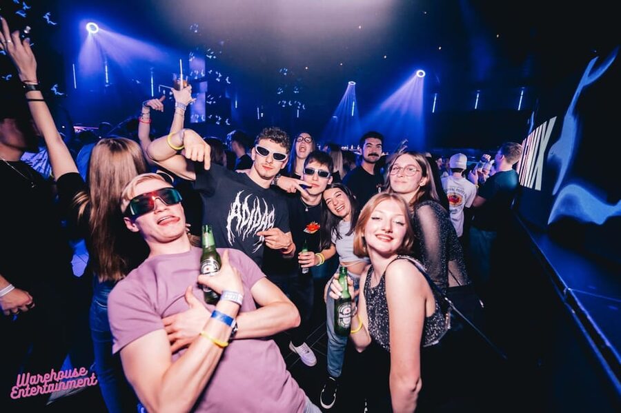 Pub Crawl with Shots and Night Club I Prague - Who This Pub Crawl Suits Best (and Who Should Skip It)