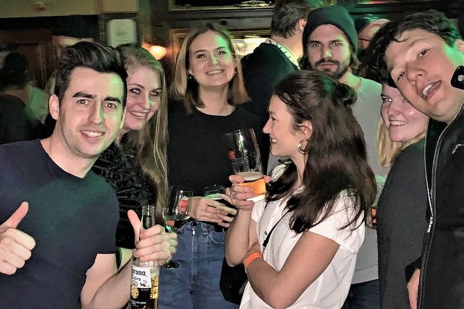 Pub Crawl Zurich - Mid-Tour Bars: Meeting People Without Social Spamming