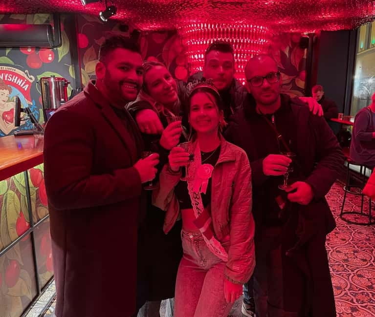 Riga: Old town pub & bar crawl, hidden gems, and local party - The main drawback: this is partying, not a lecture