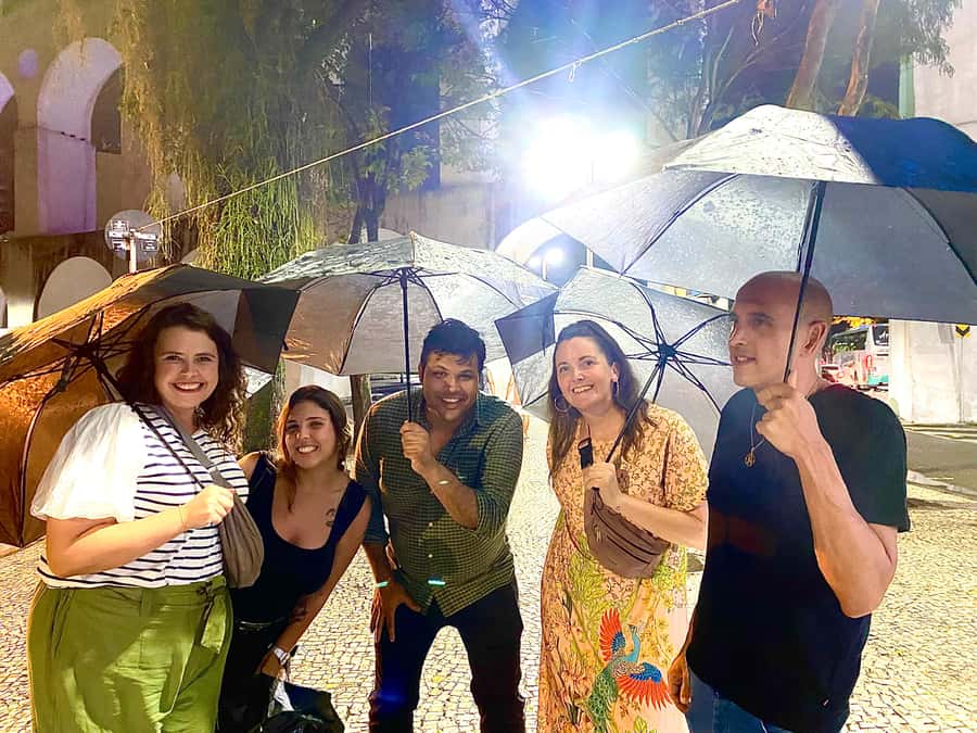Rio: Pub Crawl in Lapa with Cachaça Tasting and Live Samba - From Live Samba Bars to a DJ Club Finish