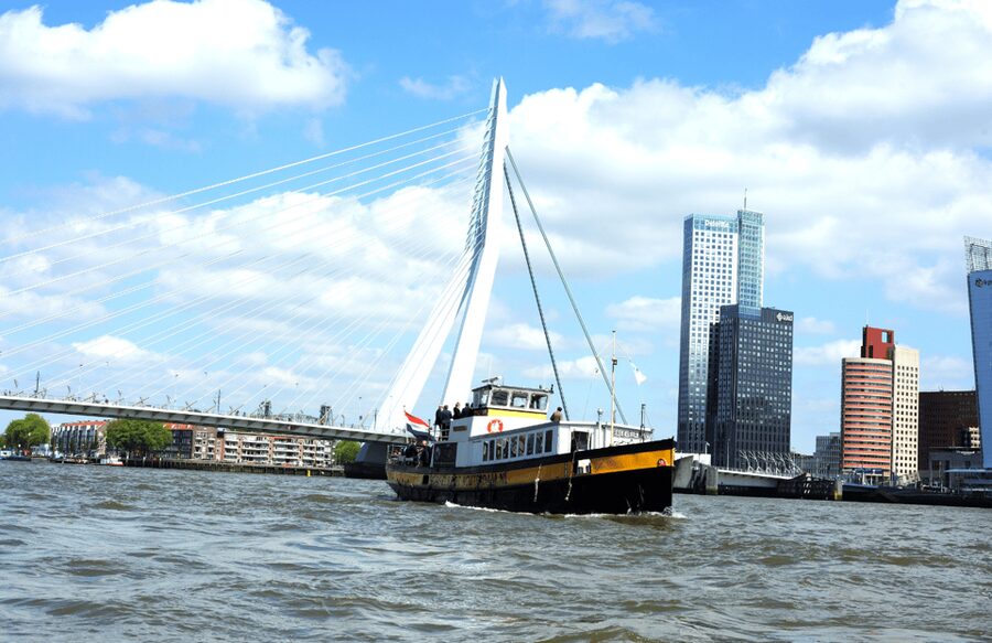 Rotterdam: Pub Cruise with Drinks and Bites - Rules on board: the practical stuff you’ll want to know