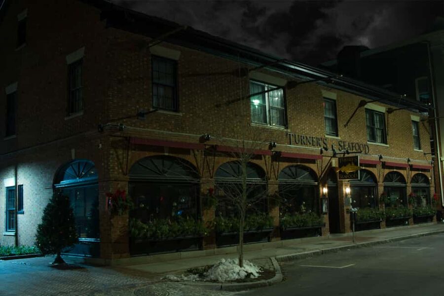 Salem: Boos and Brews Haunted Pub Crawl - Why This Salem Pub Crawl Beats a Sit-Down Night