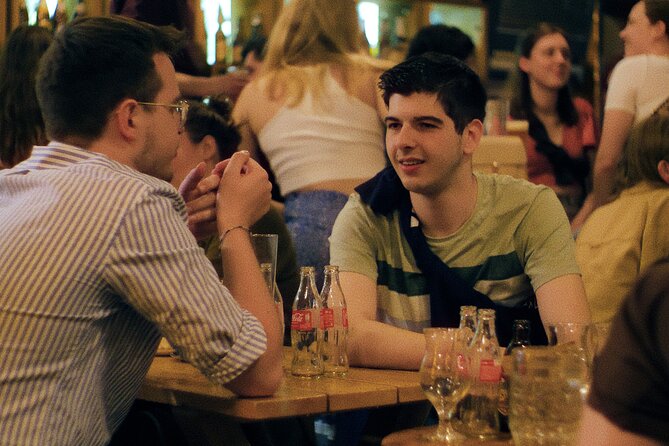 Saturday Night Pub Crawl for Professionals in Athens, Greece - The group vibe: what to expect from a professionals-first crowd