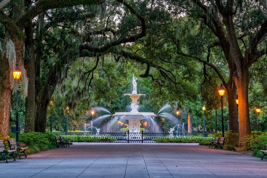 Savannah: Battles & Brews Civil War History Pub Crawl - New Realm Distillery: American craft beer with beers on tap