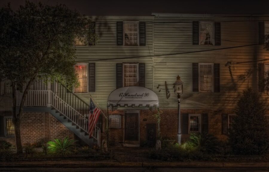 Savannah: Haunted Pub Crawl - Key highlights you’ll feel fast