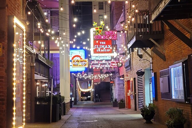 Seeking Spirits Haunted Night-Time Pub Crawl in Nashville - Starting Point and Timing: The 8:00 pm Walk Setup